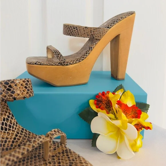 STEVE MADDEN ~ Snakeskin Platform 4” Wooden Heeled Slip-On Sandals size 7 - Picture 4 of 8